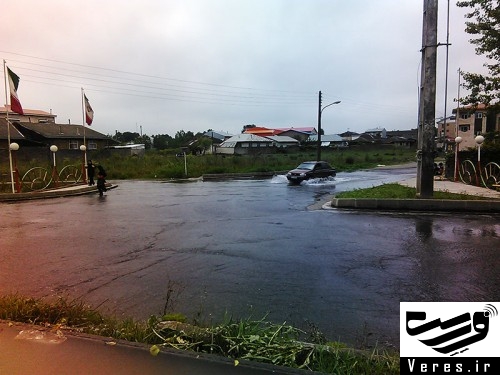 آبگرفتگی خیابان مطهری شهر شفت در تقاطع امام حسن مجتبی