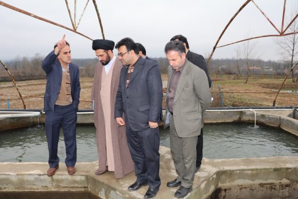 بازدید فرماندار شفت از مزرعه پرورش ماهیان خاویاری در گیلده
