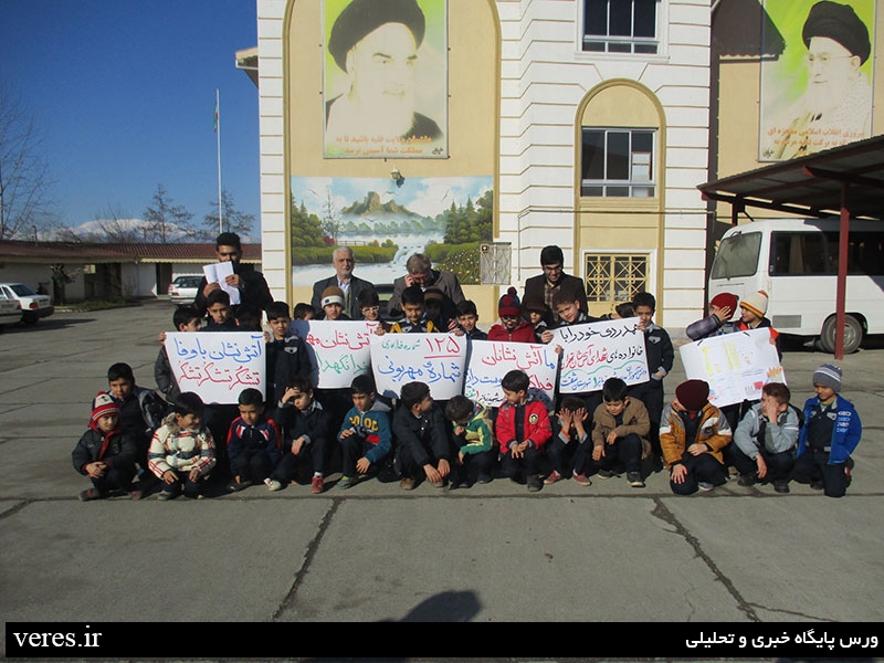 دیدار نمادین دانش آموزان دبستان شهید زبانبر با آتش نشانان شفت