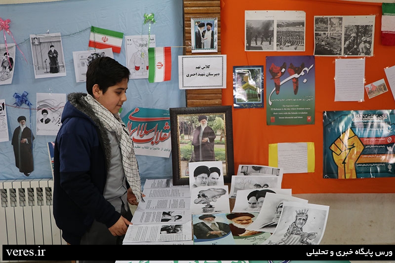 نمایشگاه مدرسه انقلاب در احمدسرگوراب شفت