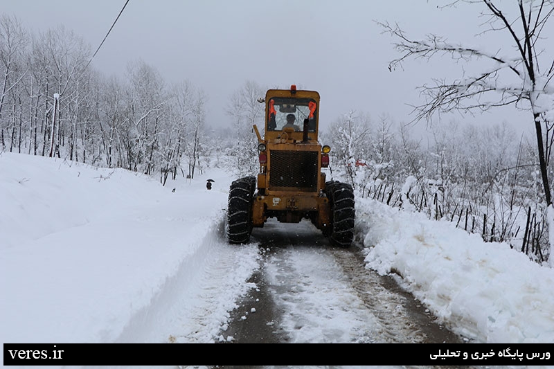 بازدید فرماندار شفت از روستاهای برف زده بخش مرکزی