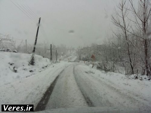 مشارکت مردم جیرده برای بازماندن راه های مرکز دهستان