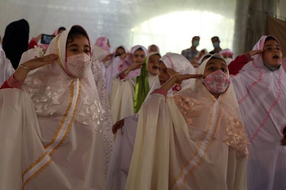 جشن تکلیف دانش آموزان دختر در شفت