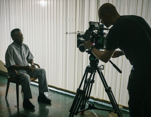 ناگفتههایی از زندگی پله با مرور مستند جنجالی این بازیکن