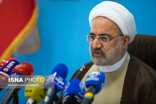 اعدام «اکبری»/ تکذیب آزادی «طبری»/آزادی «مهدی هاشمی»/ دستور جلب «ظریف»